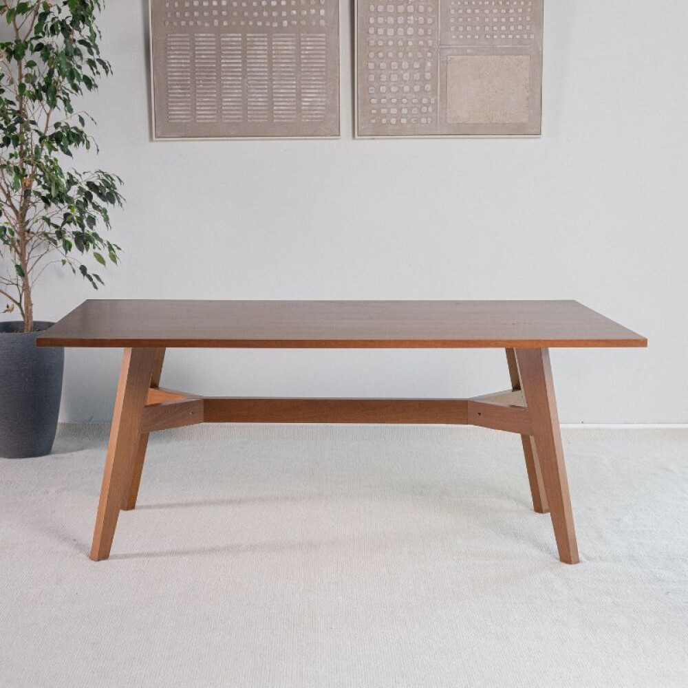 Mesa de Comedor / Atemporal Medidas: 180 * 100 * 75 cm