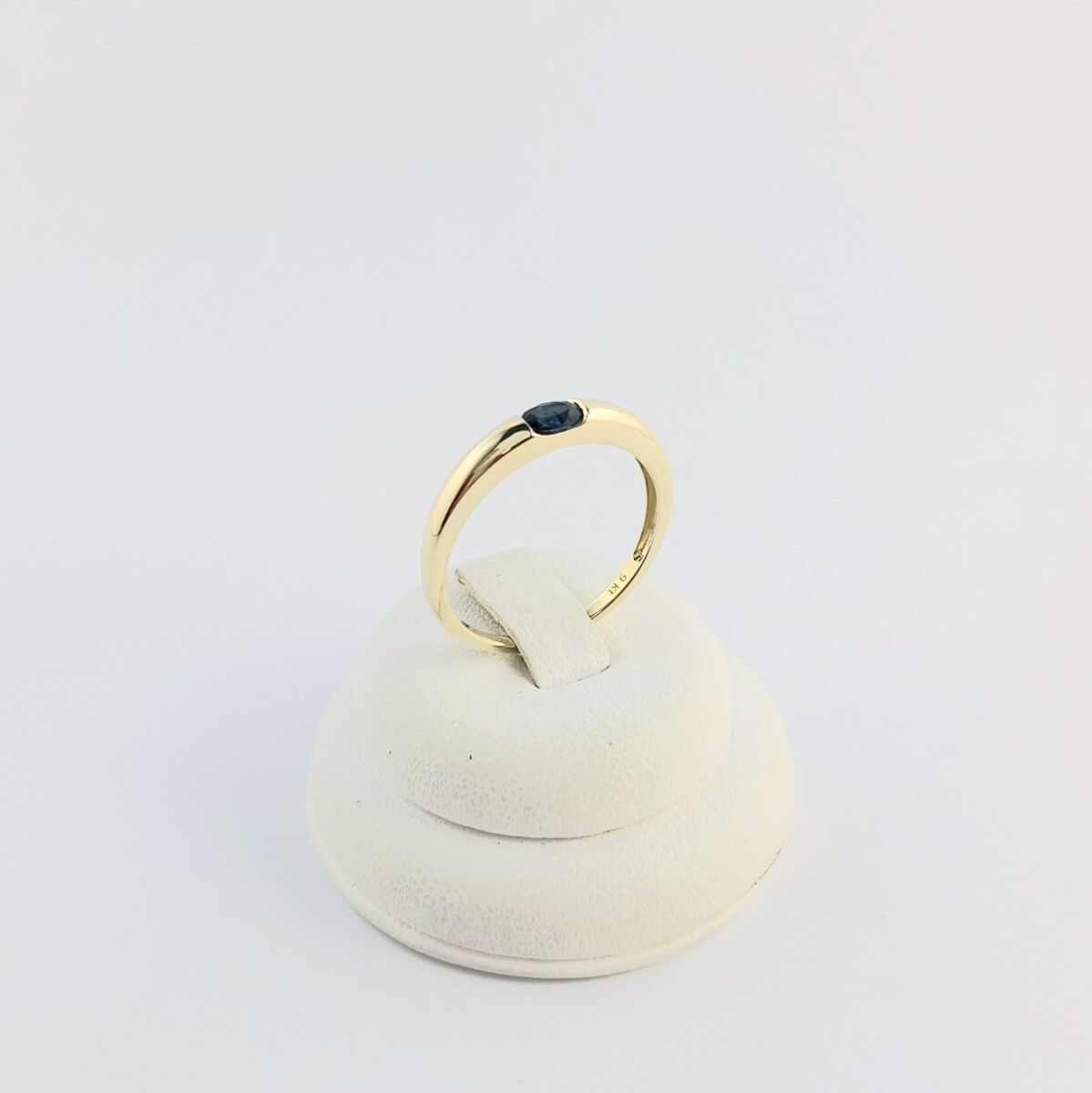 Anillo Zafiro azul natural en oro 9 Vktes. 