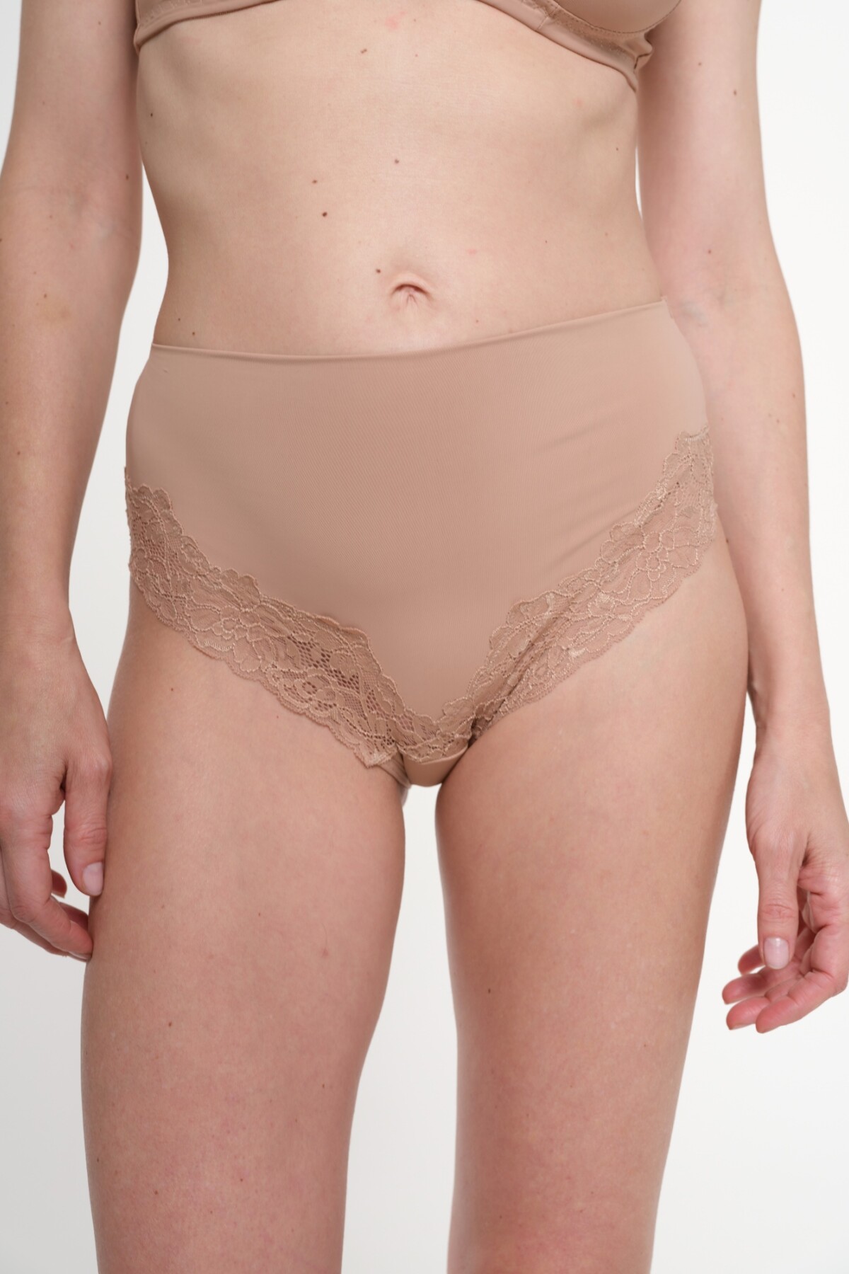 Bombacha Angelique Beige