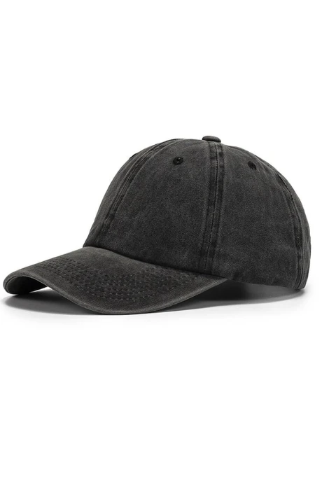 Gorro teñido broche metálico Negro
