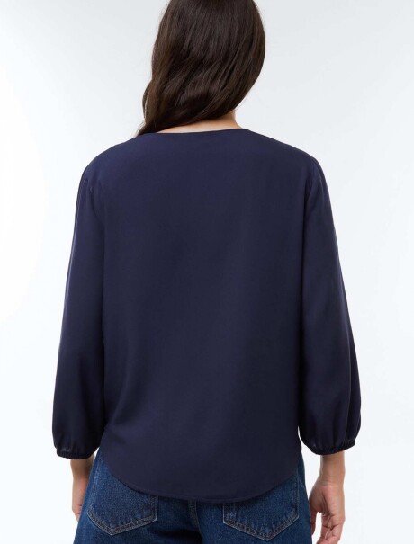 BLUSA DE MANGA TRES CUARTOS EN VISCOSA AZUL