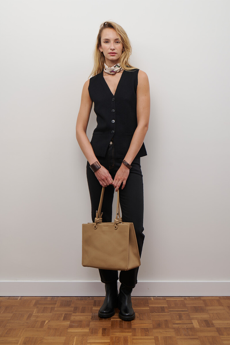 CHALECO TEJIDO NEGRO