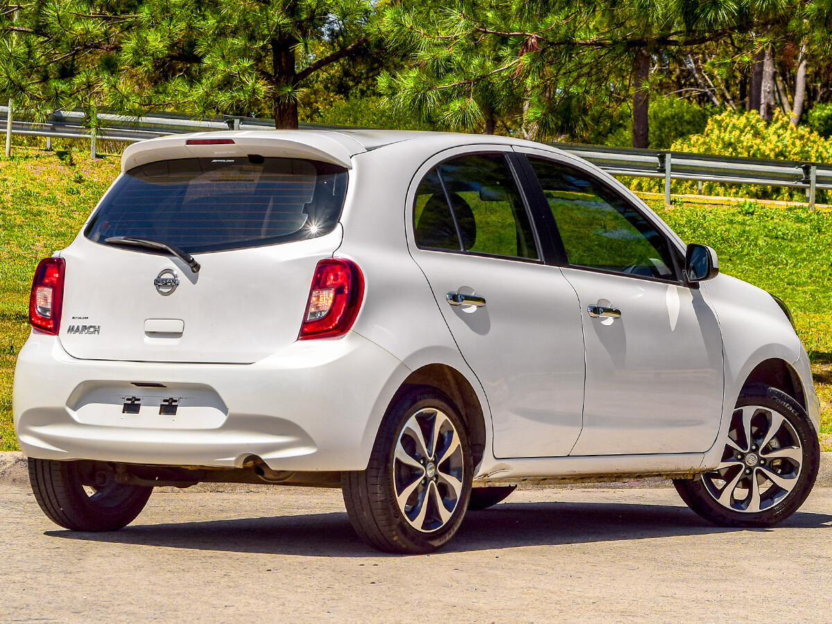 Nissan March Advance 1.6 Extra Full | Permuta / Financia Nissan March Advance 1.6 Extra Full | Permuta / Financia