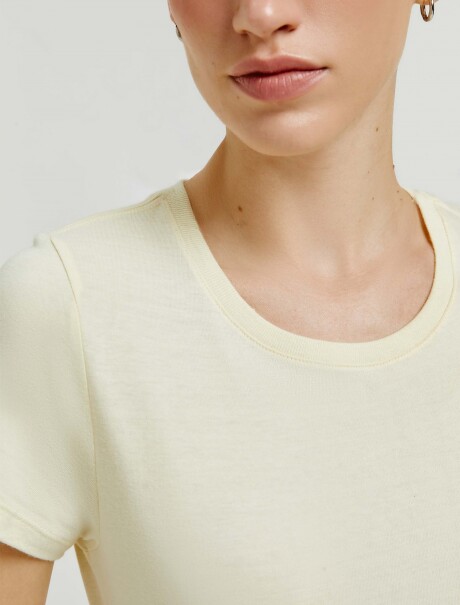 CAMISETA BÁSICA MANGA CORTA AMARILLO