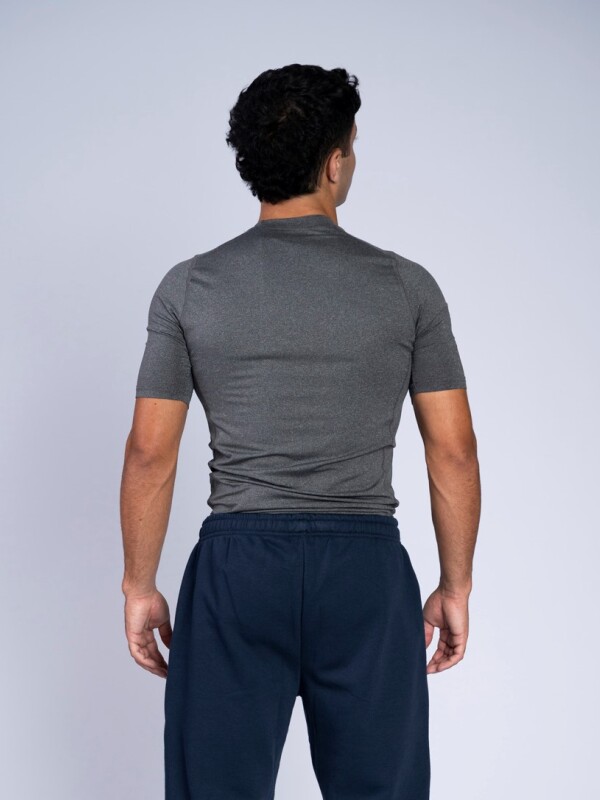 Remera Térmica Manga Corta Umbro Hombre Gris
