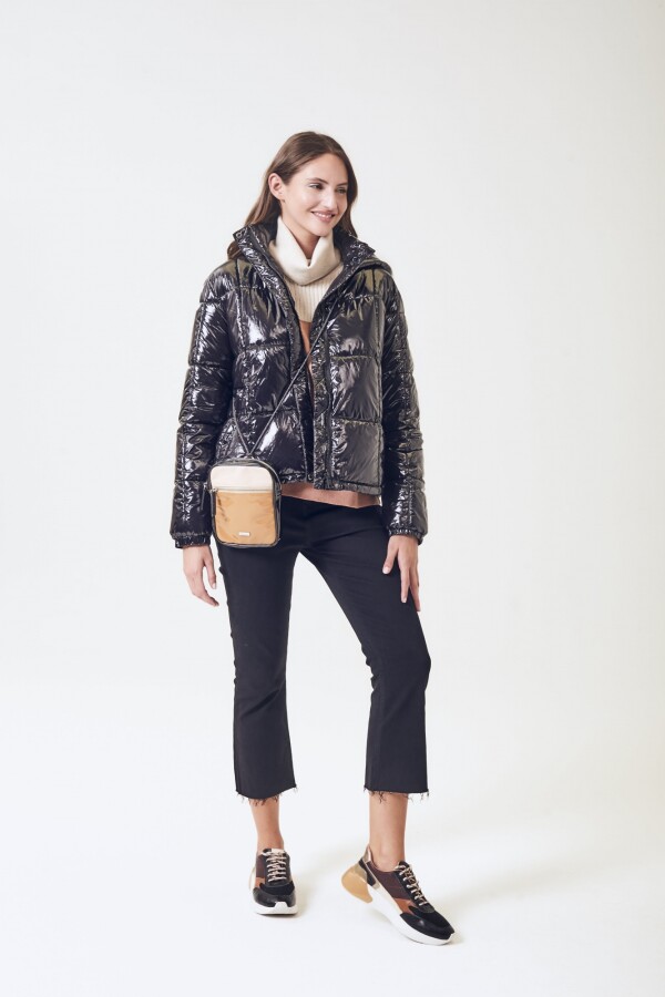 Campera Engomada Water Repellent Negro