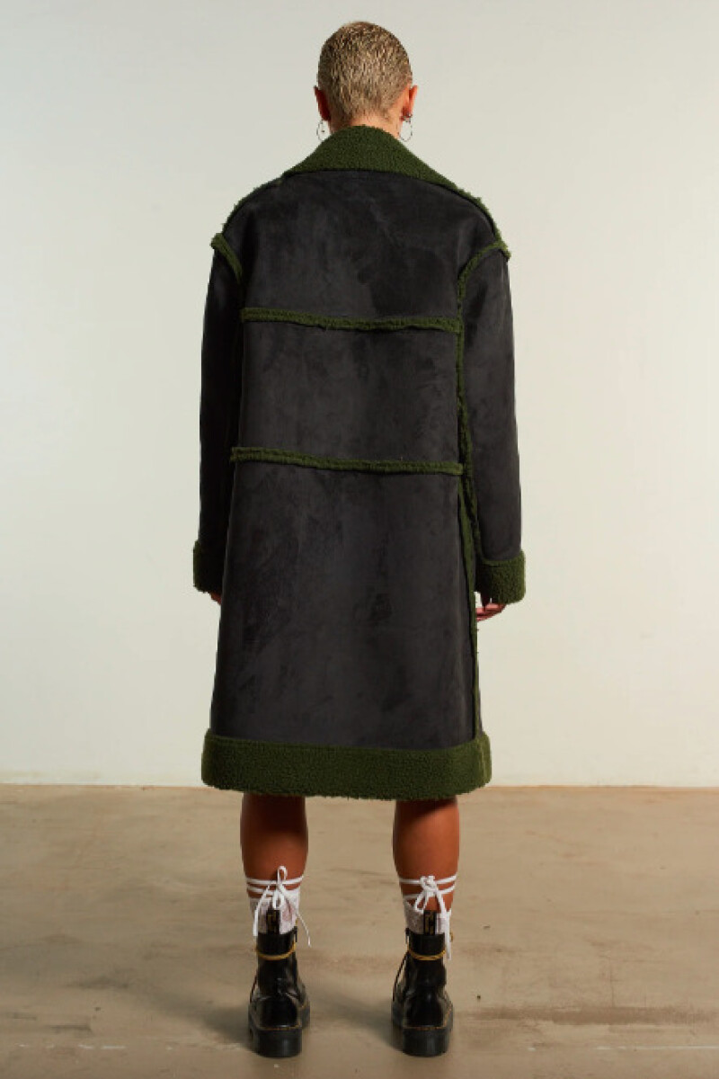 O/SIZED SUEDE COAT W/BUCKLES & Negro