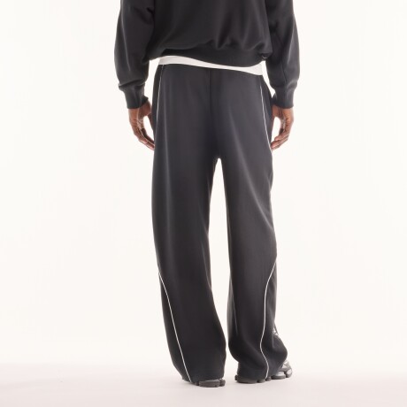 Pantalón New Balance de Hombre - Trackside - MB62053FBK BLACK