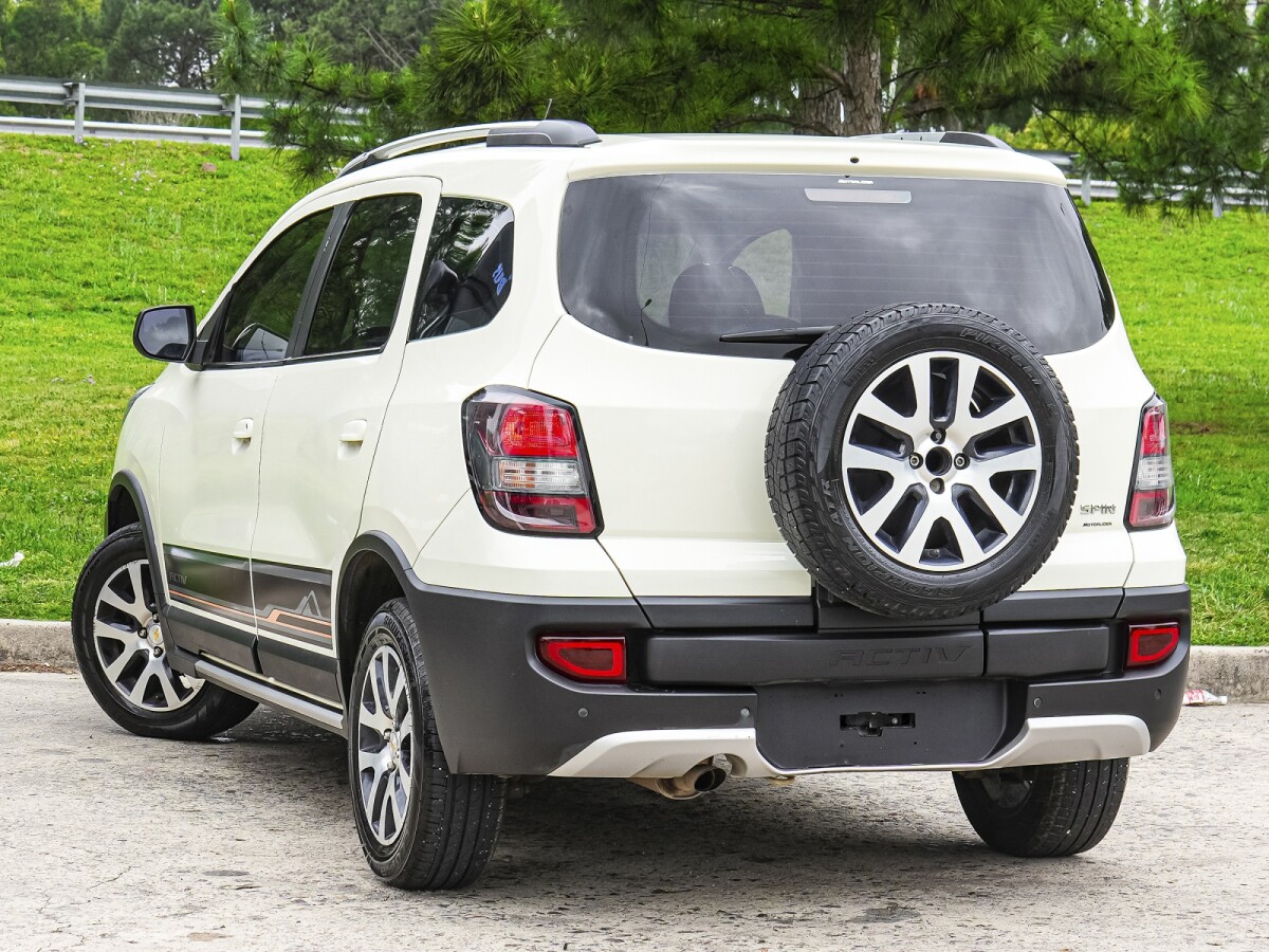 Chevrolet Spin Active LTZ 1.8 Extra Full| Permuta / Financia Chevrolet Spin Active LTZ 1.8 Extra Full| Permuta / Financia
