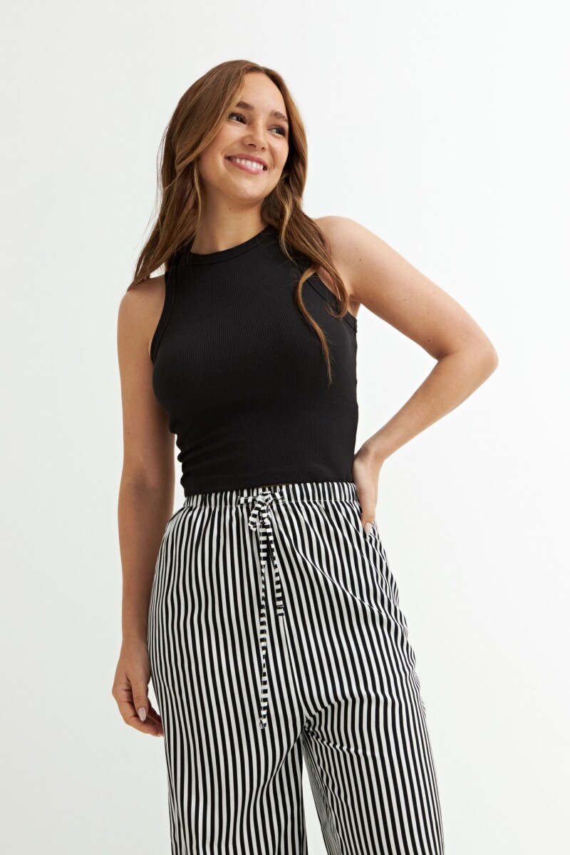 Musculosa cropped NEGRO