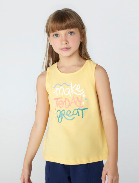 CONJUNTO DE NIÑA CON ESTAMPA AMARILLO