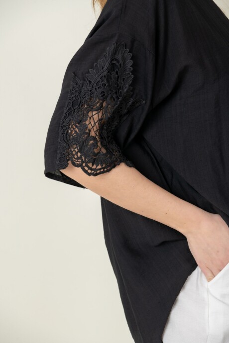 BLUSA CLAVEL Negro