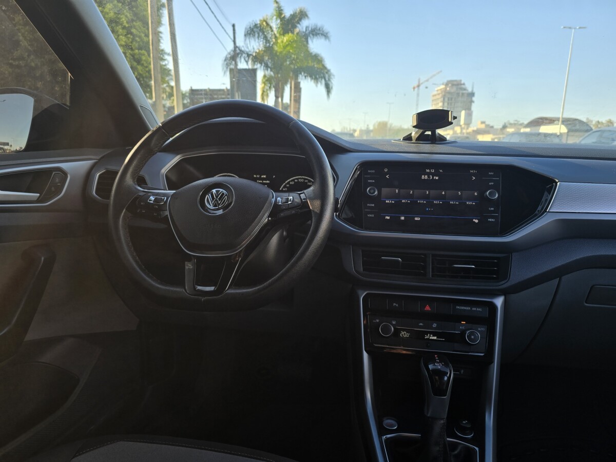 Volkswagen T-Cross Comfortline 1.6 AT| Permuta / Financia Volkswagen T-Cross Comfortline 1.6 AT| Permuta / Financia