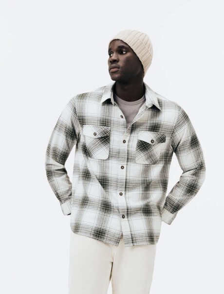 CAMISA A CUADROS CON BOLSILLO BLANCO