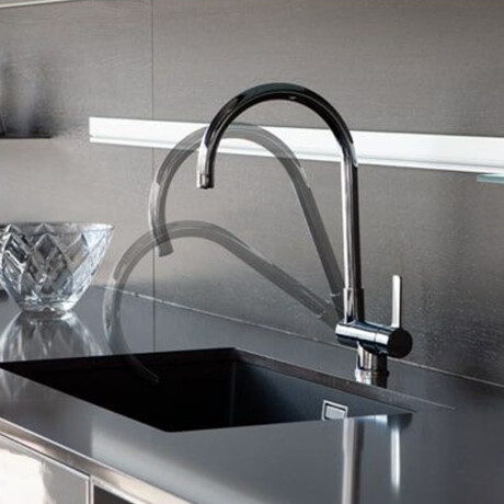 GRIFERIA DE MESADA DE COCINA ABATIBLE CLEVER 000