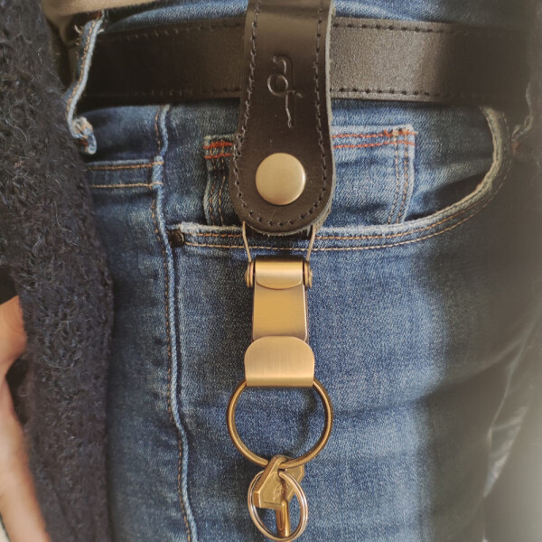 Llavero mulita de cuero vacuno Marron