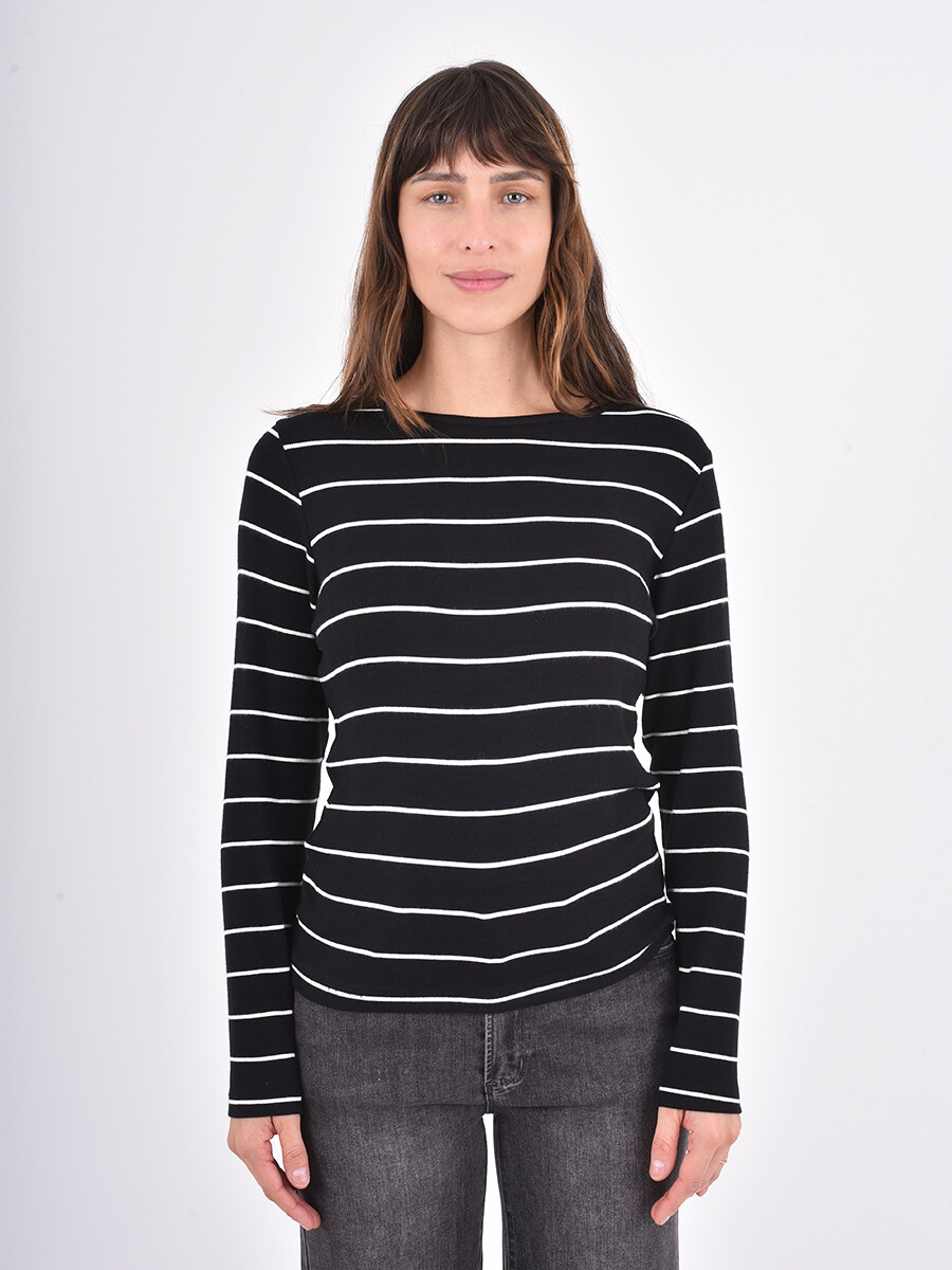 REMERA FELDA - VARIANTE 3 