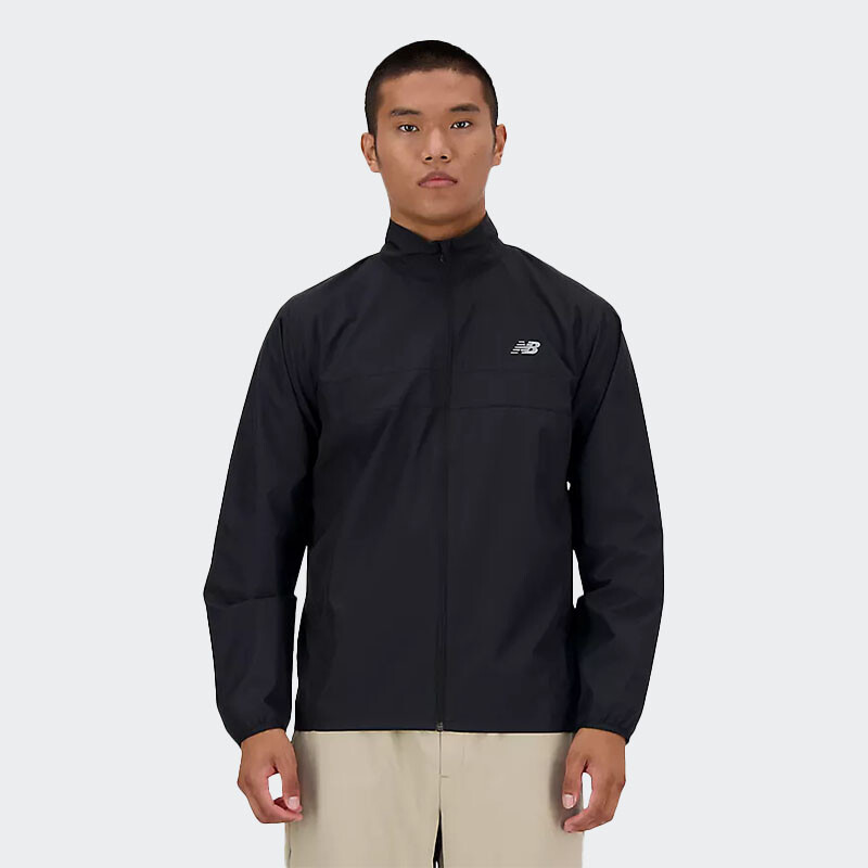 Campera New Balance Essentials Negro