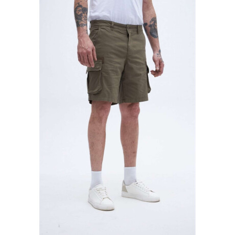 Bermuda Carmelo Oliva