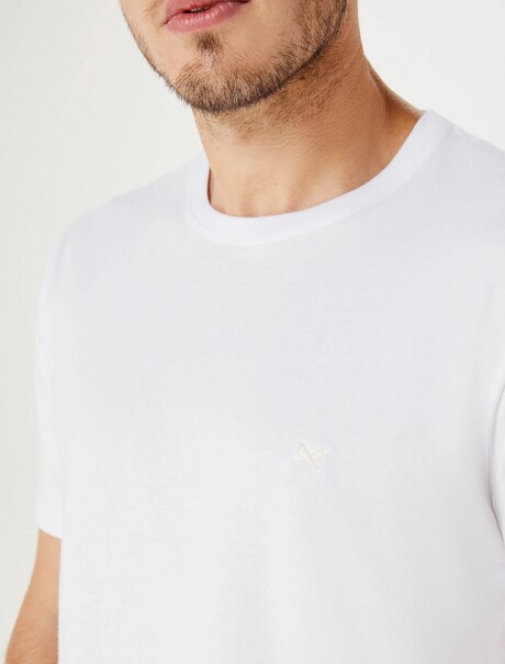 CAMISETA BÁSICA WORLD CON BORDADO BLANCO