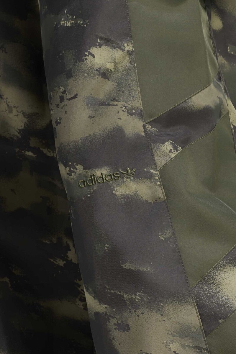 EQT AOP PANT Camuflado
