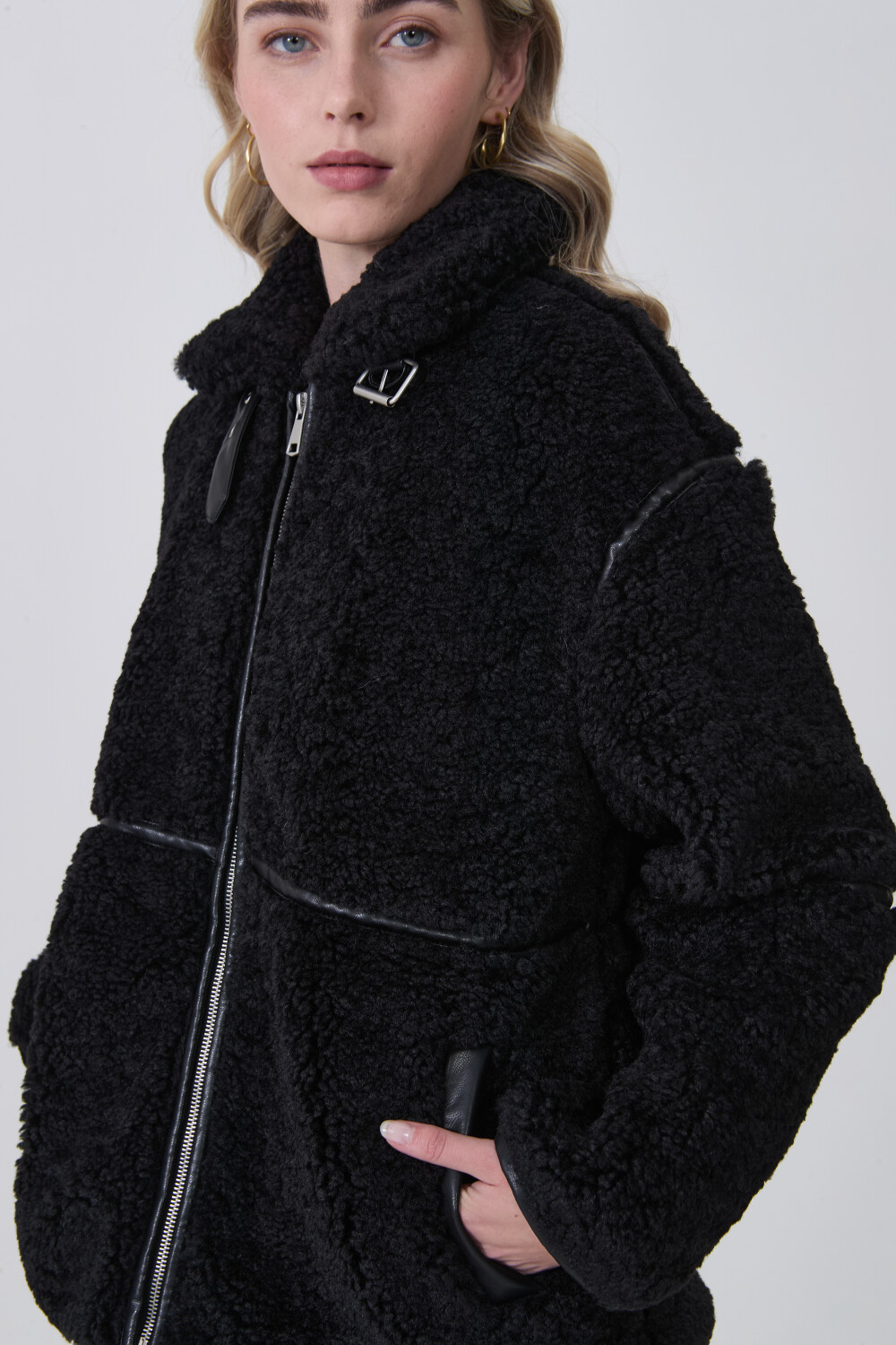 Campera Sari Negro