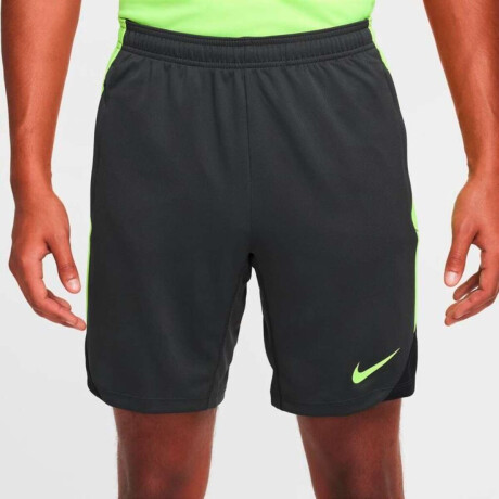 Short Nike Strike de Hombre Negro