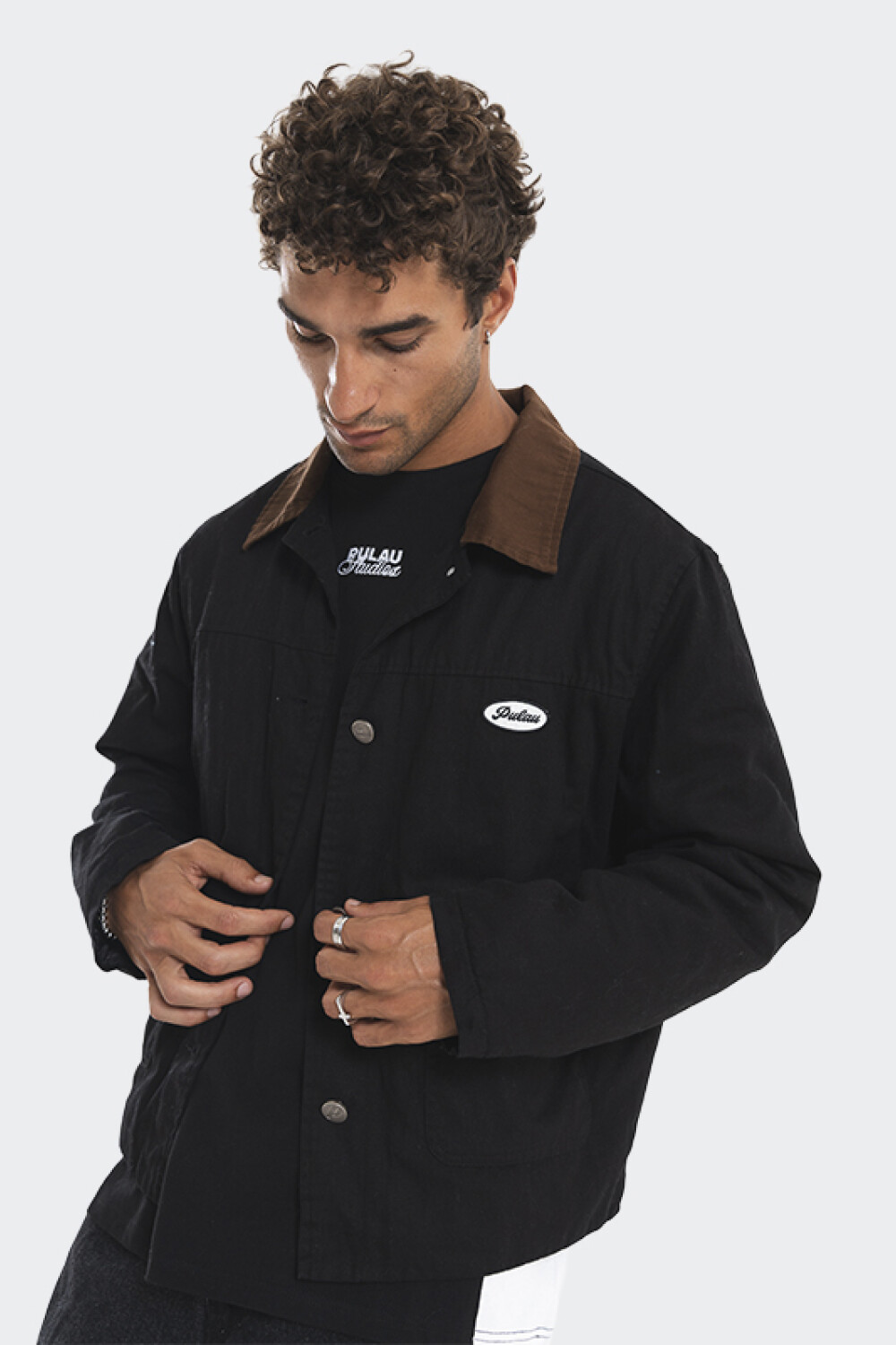 Campera Pulau Carpenter Negro