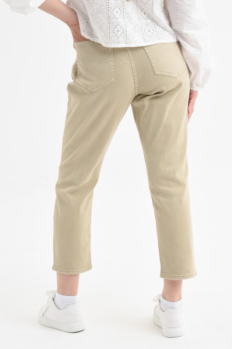 Pantalón Mom Fit Beige