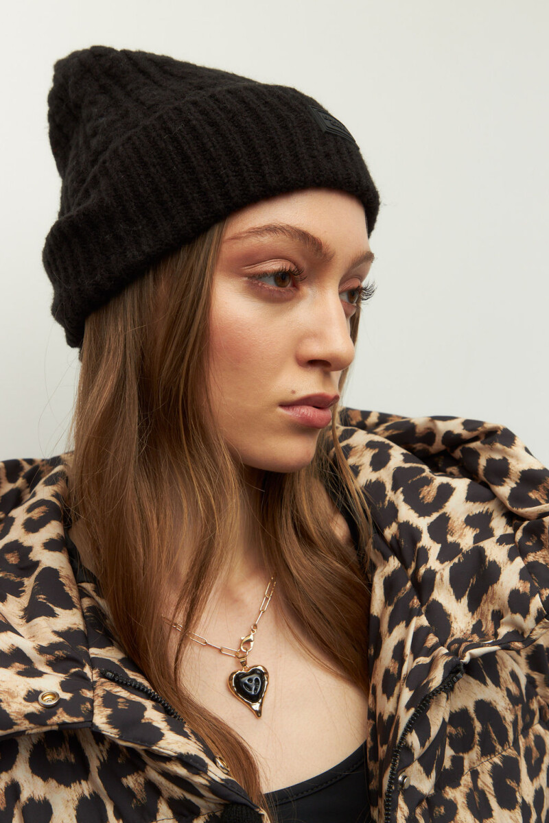 GORRO TIANA Negro