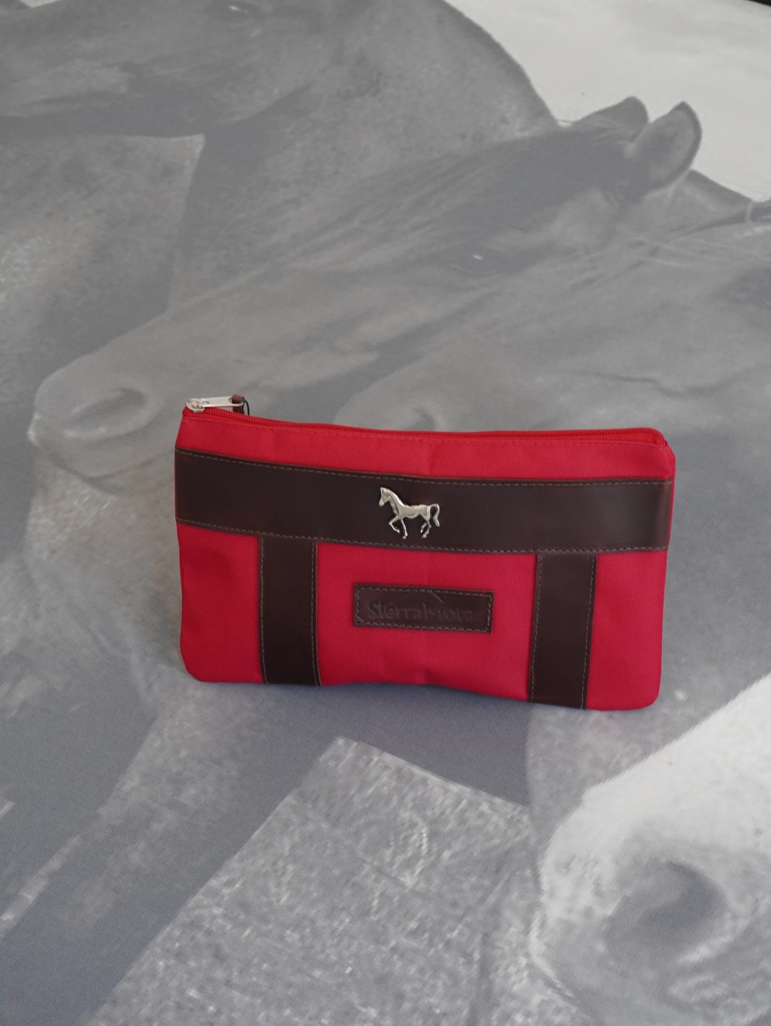 Sobre Cartuchera Mustang -  Chocolate