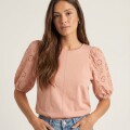 Imagen de Remera Manga Globo Broderie - Rosa