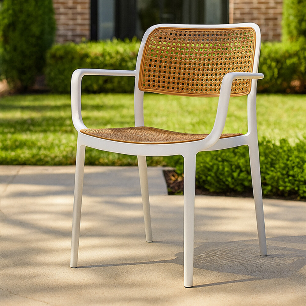 Silla de exterior con posabrazos Frank Blanco