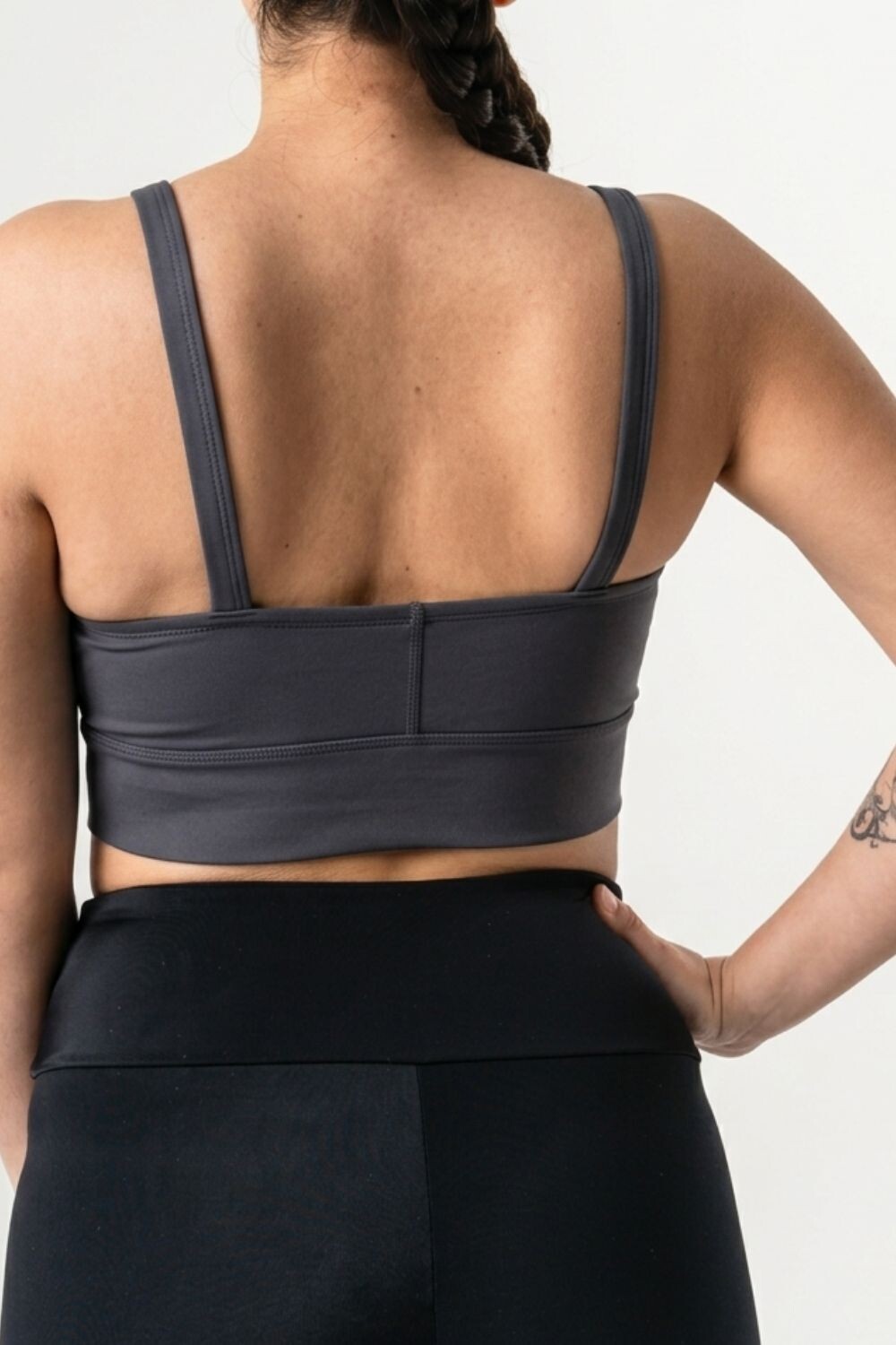 Top básico deportivo Sally Gris