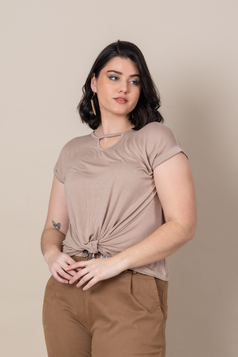 REMERA NUDO - Beige 