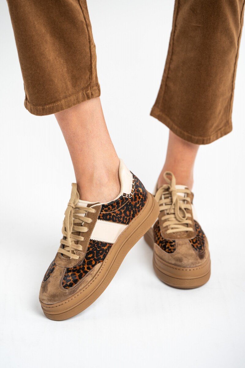 Zapatilla Animal Print Cuero Cafe