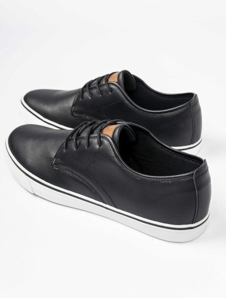 Zapatilla lisa negro