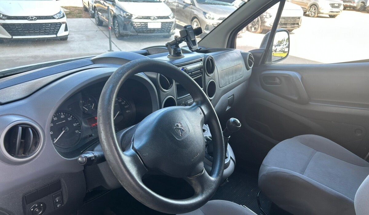 PEUGEOT PARTNER FURGON 1.6 2016 PEUGEOT PARTNER FURGON 1.6 2016