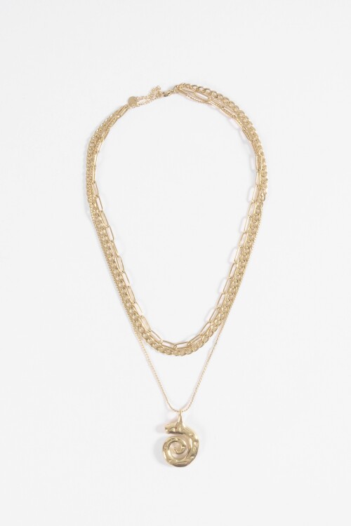 Collar acero triple cadena con dijes dorado