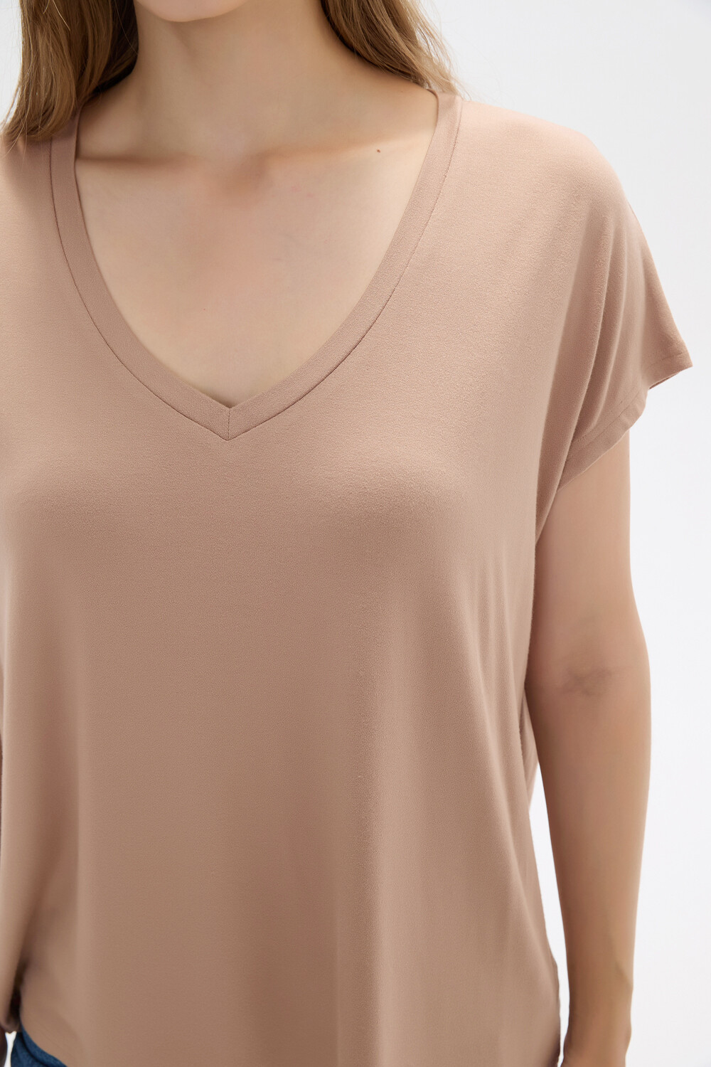 Remera Venom Beige Oscuro