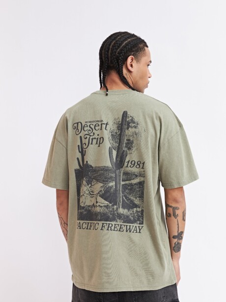 REMERA URSA VERDE