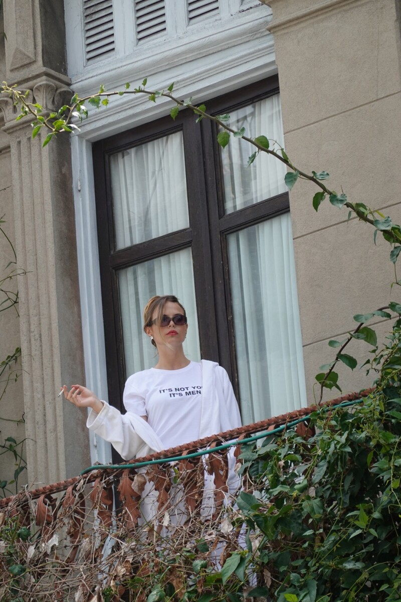 Remera its not you blanco