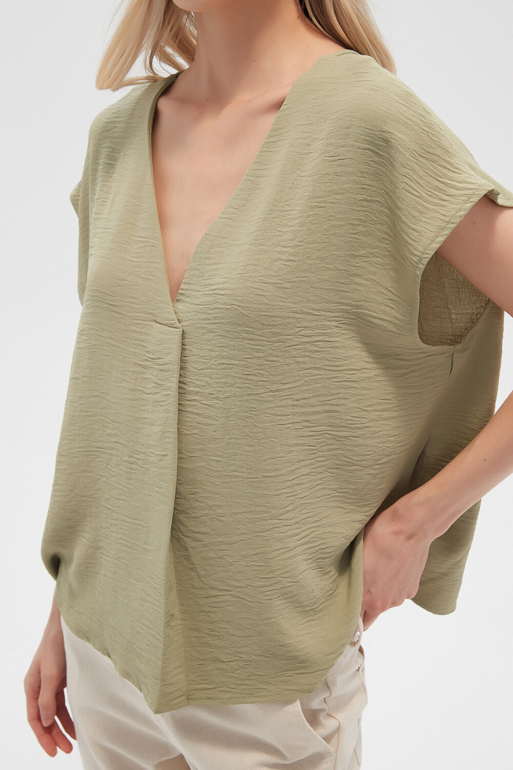 Blusa Anthe Verde Grisaceo