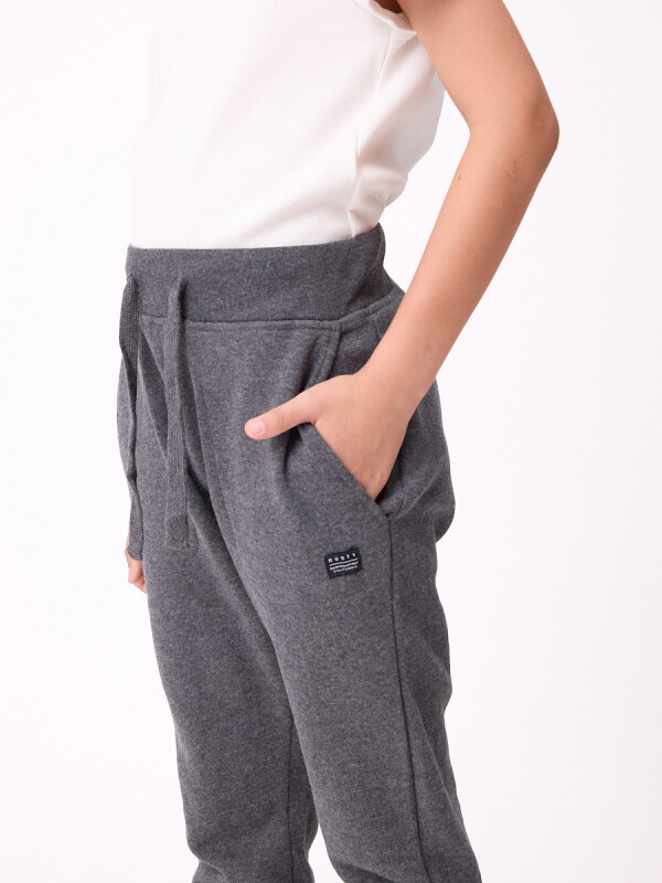 BABUCHA JOGGER W22 TEEN RUSTY Gris Oscuro