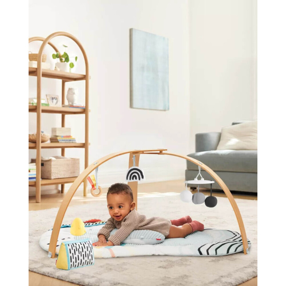 Gimnasio montessori descubrimiento SKIP HOP Gimnasio montessori descubrimiento SKIP HOP