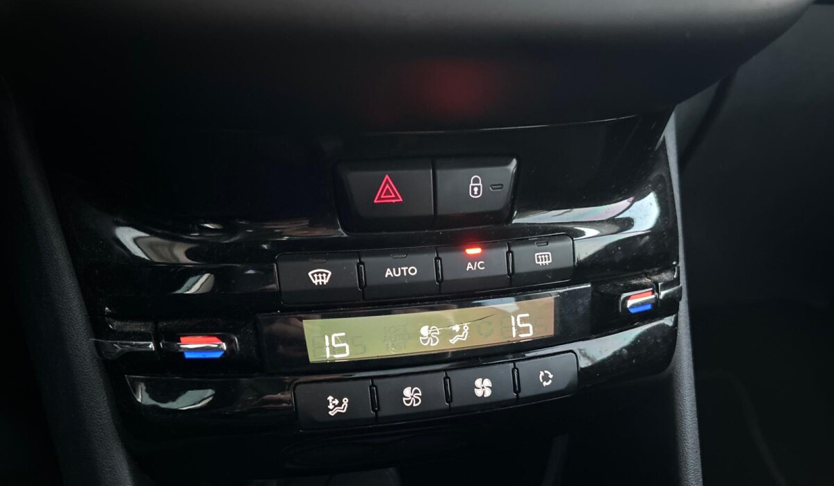 Peugeot 2008 Feline 1.6 2019 Peugeot 2008 Feline 1.6 2019