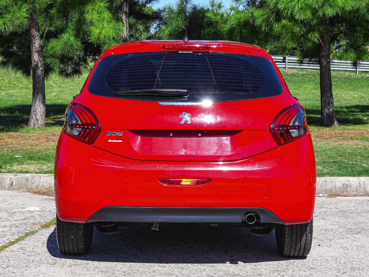 Peugeot 208 Allure 1.5 Extra Full 1.5 | Permuta / Financia Peugeot 208 Allure 1.5 Extra Full 1.5 | Permuta / Financia