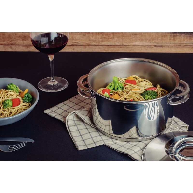 CACEROLA DE ACERO INOXIDABLE 3.6lts - TRAMONTINA - 62504/200 CACEROLA DE ACERO INOXIDABLE 3.6lts - TRAMONTINA - 62504/200