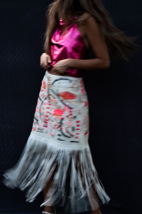 Movement Skirt By Cocó Hielo con Fucsia