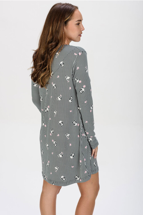 CAMISÓN ESTAMPADO BLANCO Y NEGRO